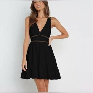 NWT Petal & Pup Black Romeo Backless y2k Linen Cotton spring Mini Dress Size 6